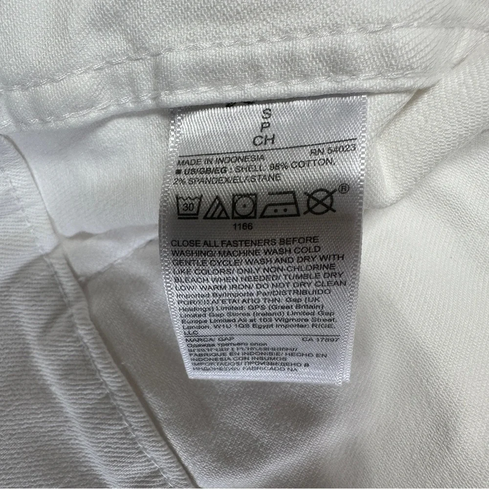 GAP White Denim Jacket Cropped Stretch Cotton Classic Trucker Size S NWOT - Picture 6 of 9